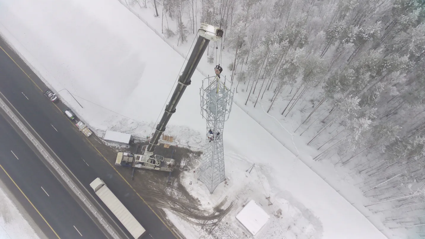 Монтаж башен высотой 48 метров на трассе М-12