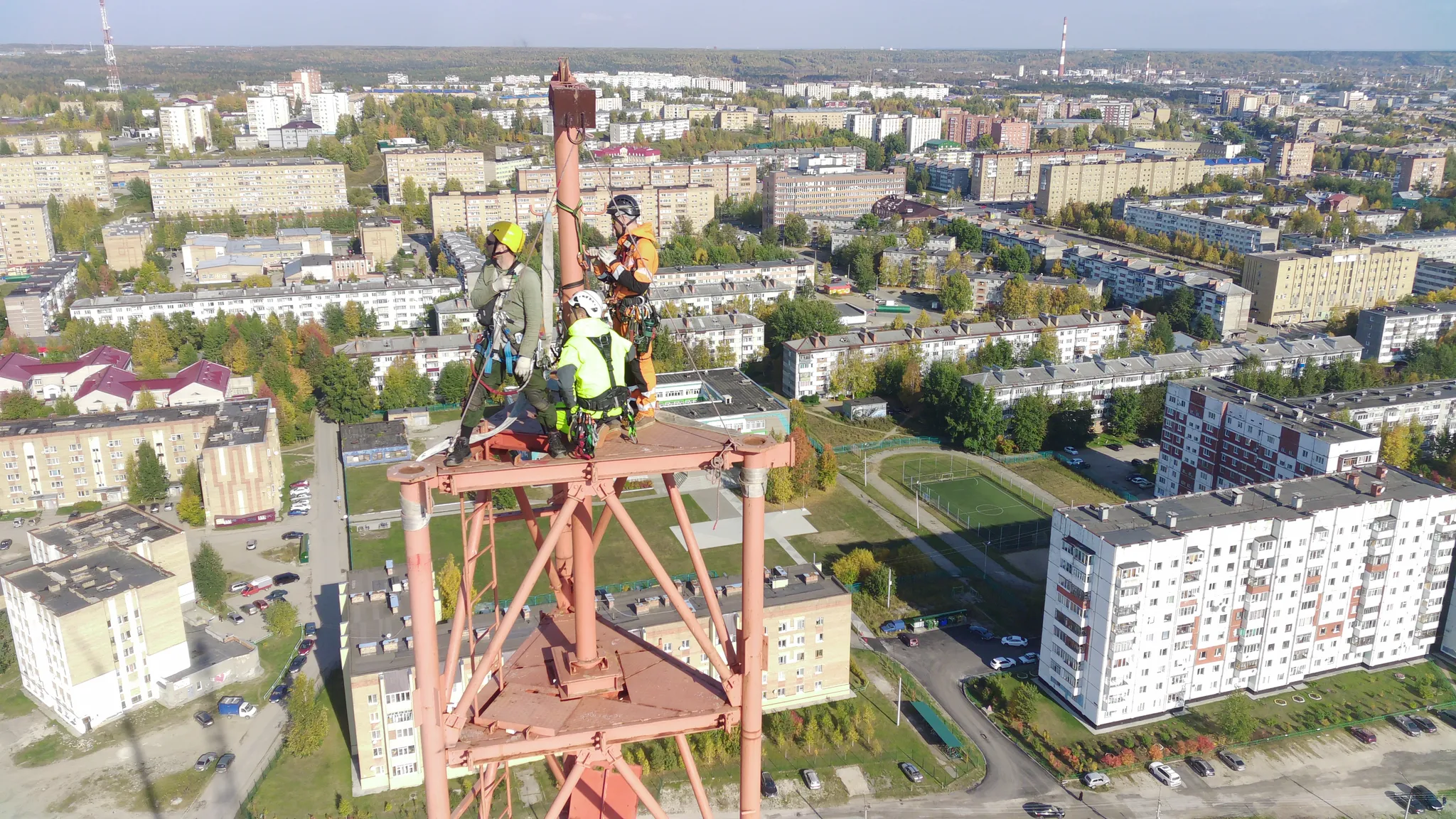 Демонтаж башни 96м в Ухте