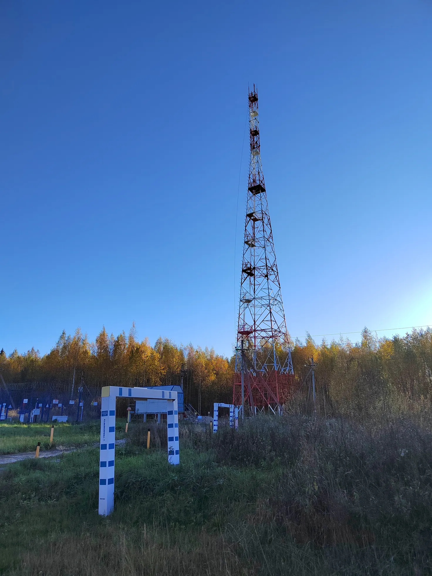 Строительство башни высотой 74м в Болотнице