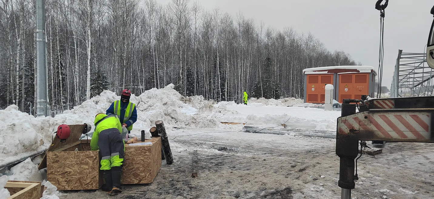 Монтаж башен высотой 48 метров на трассе М-12
