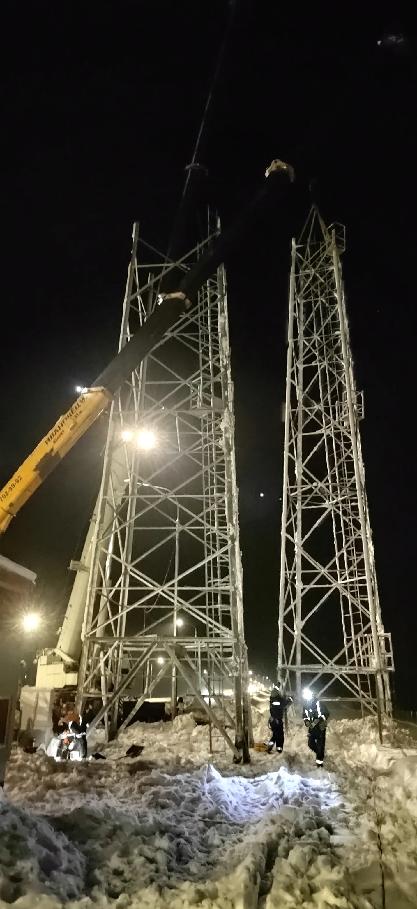 Монтаж башен высотой 48 метров на трассе М-12